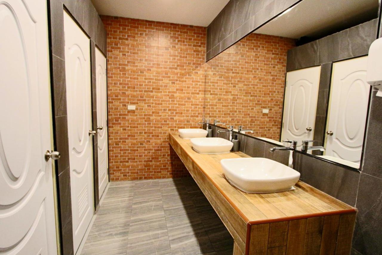 Gn Capsule Hostel Patong ภายนอก รูปภาพ